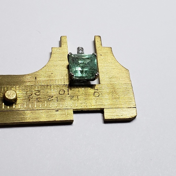 Gift jeanie Emerald Diamond 14K White Gold Pendant - Picture 4 of 7